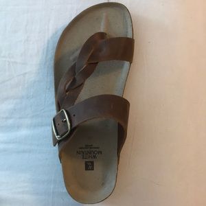 White mountain sandals size 7